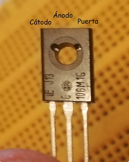 tiristor C1061G de mediana potencia