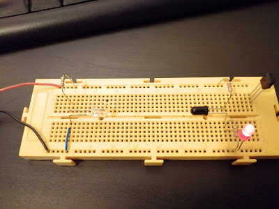 Montaje del circuito receptor infrarrojo en placa protoboard
